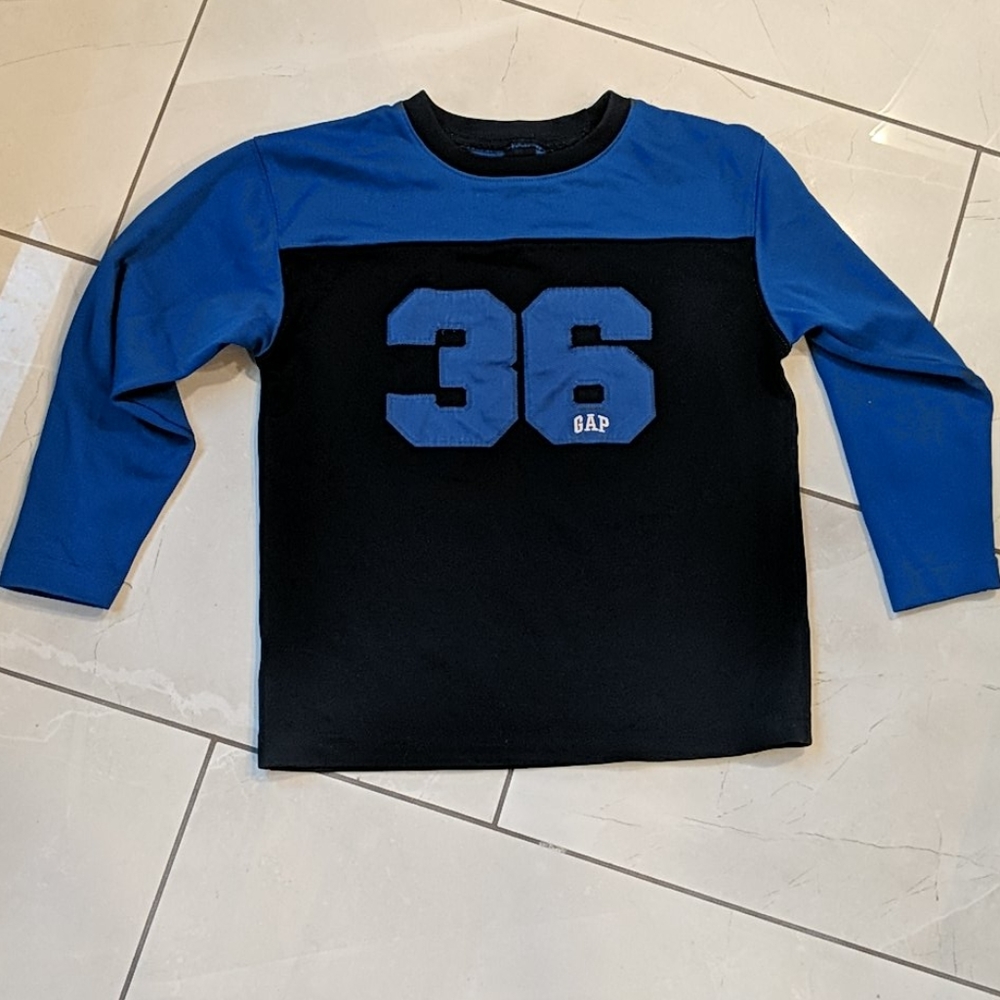 Gap pullover